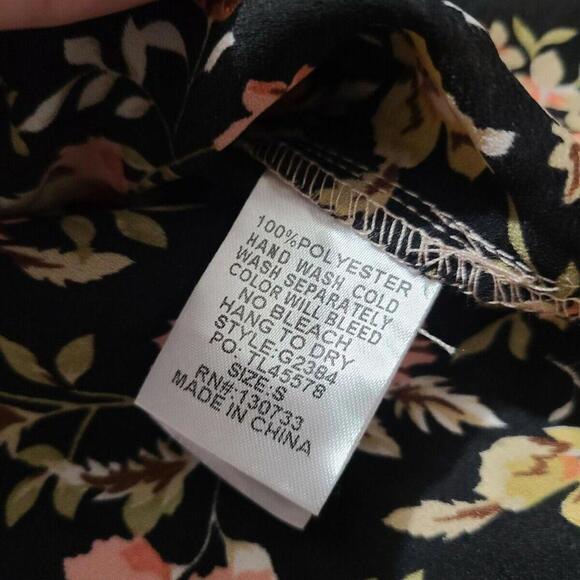 Umgee Dress Small Boho Floral Black Lace Up V Neck NWT - Picture 6 of 7